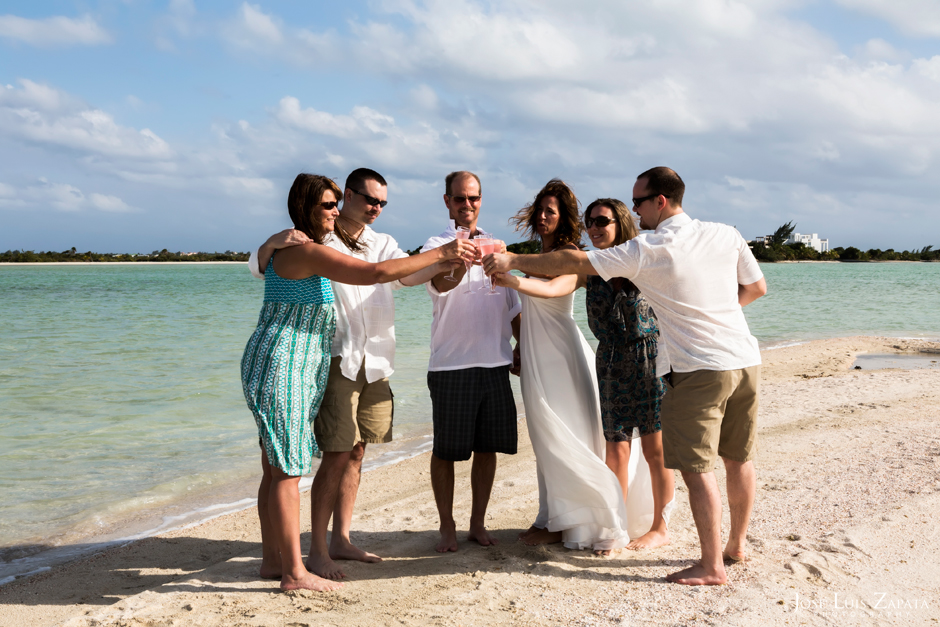 Destination Wedding, Sandbar Island Wedding, Ambergris Caye, Belize | Jose Luis Zapata Photography, International Destination Wedding Photographer