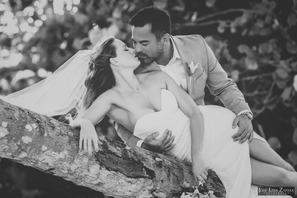 Coco Beach Belize Resort - Intimate Beach Wedding (19)
