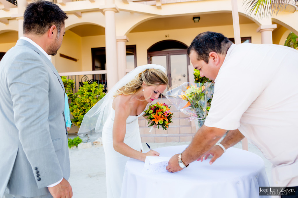 Coco Beach Belize Resort - Intimate Beach Wedding (36)