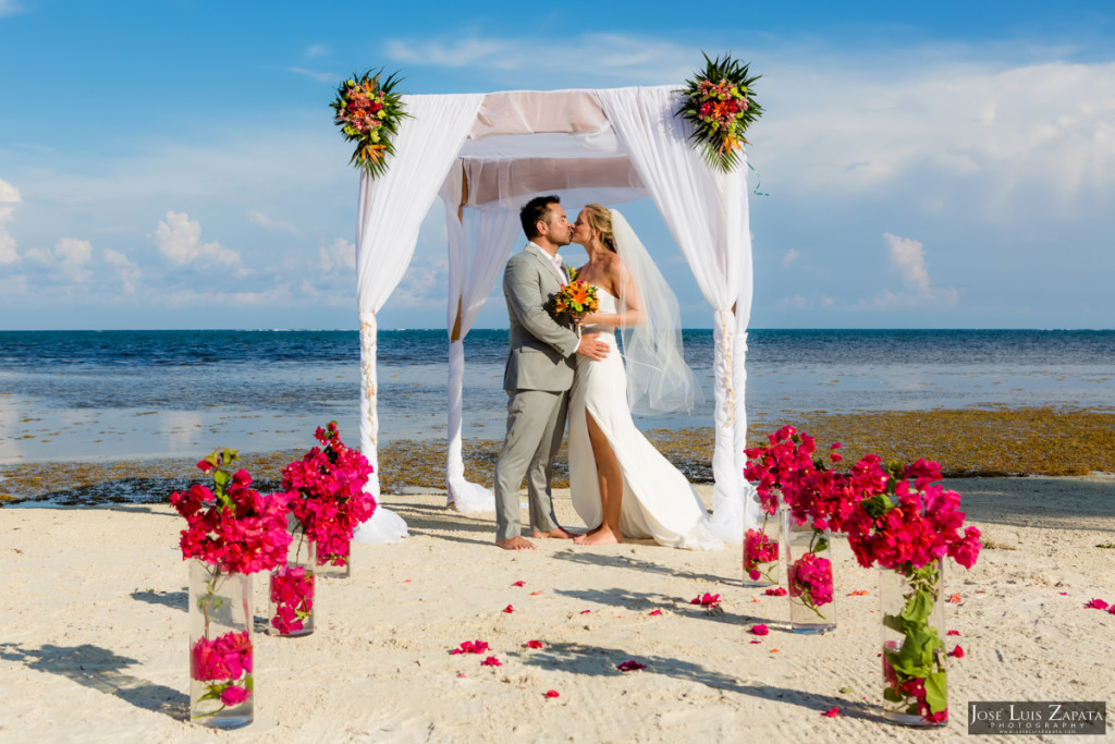 Coco Beach Belize Resort - Intimate Beach Wedding (34)