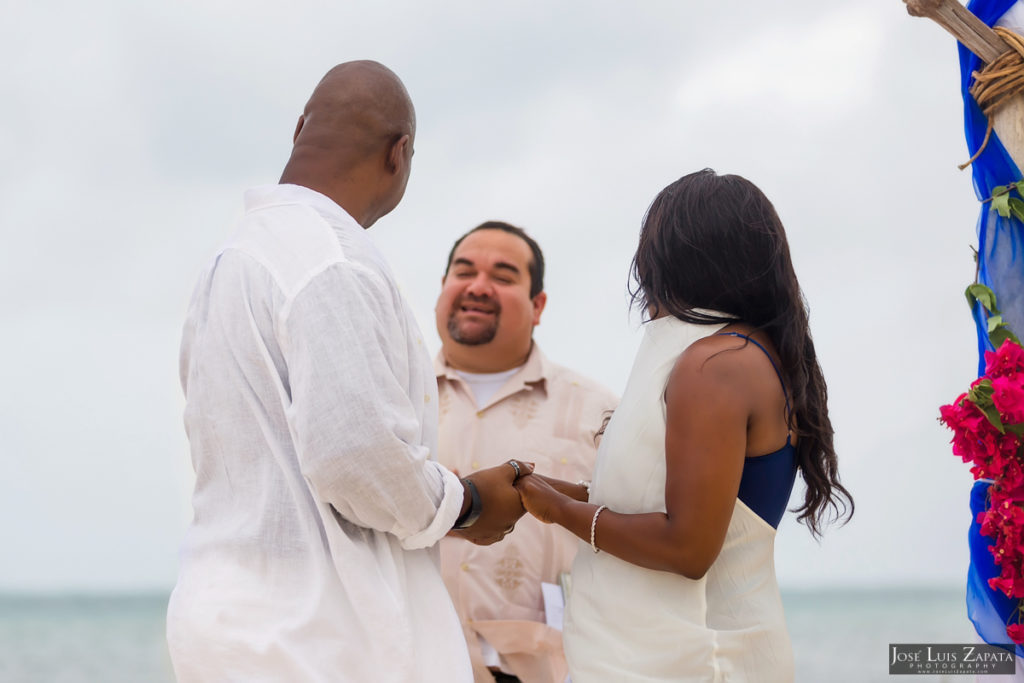 Coco Beach Resort - Sandy Point Weddings - Jose Luis Zapata Photography