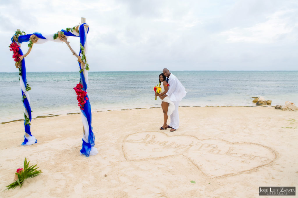 Coco Beach Resort - Sandy Point Weddings - Jose Luis Zapata Photography