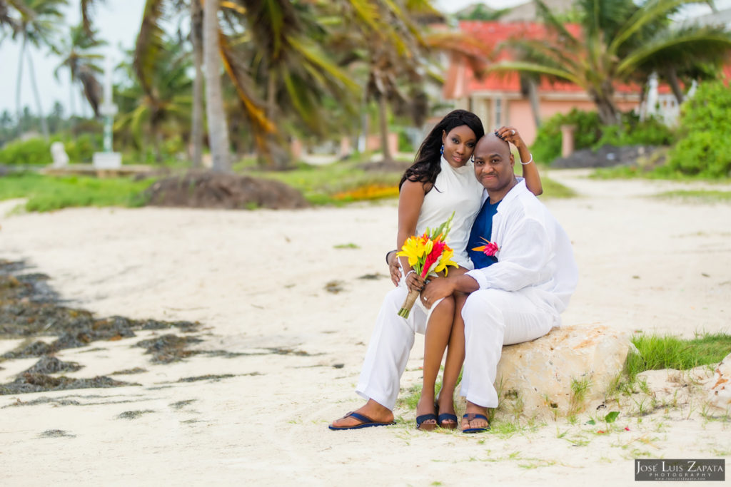 Coco Beach Resort - Sandy Point Weddings - Jose Luis Zapata Photography