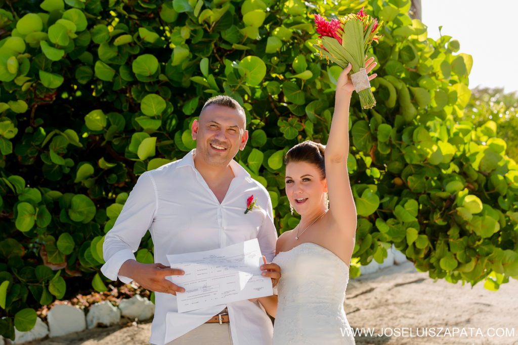 Belize Mayan Ruin Wedding Photos and Beach Wedding