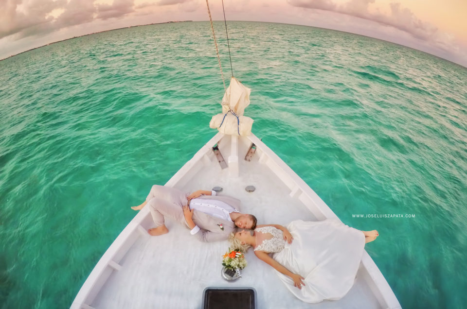 Belize Sailboat Wedding Photographer Jose Luis Zapata Photography