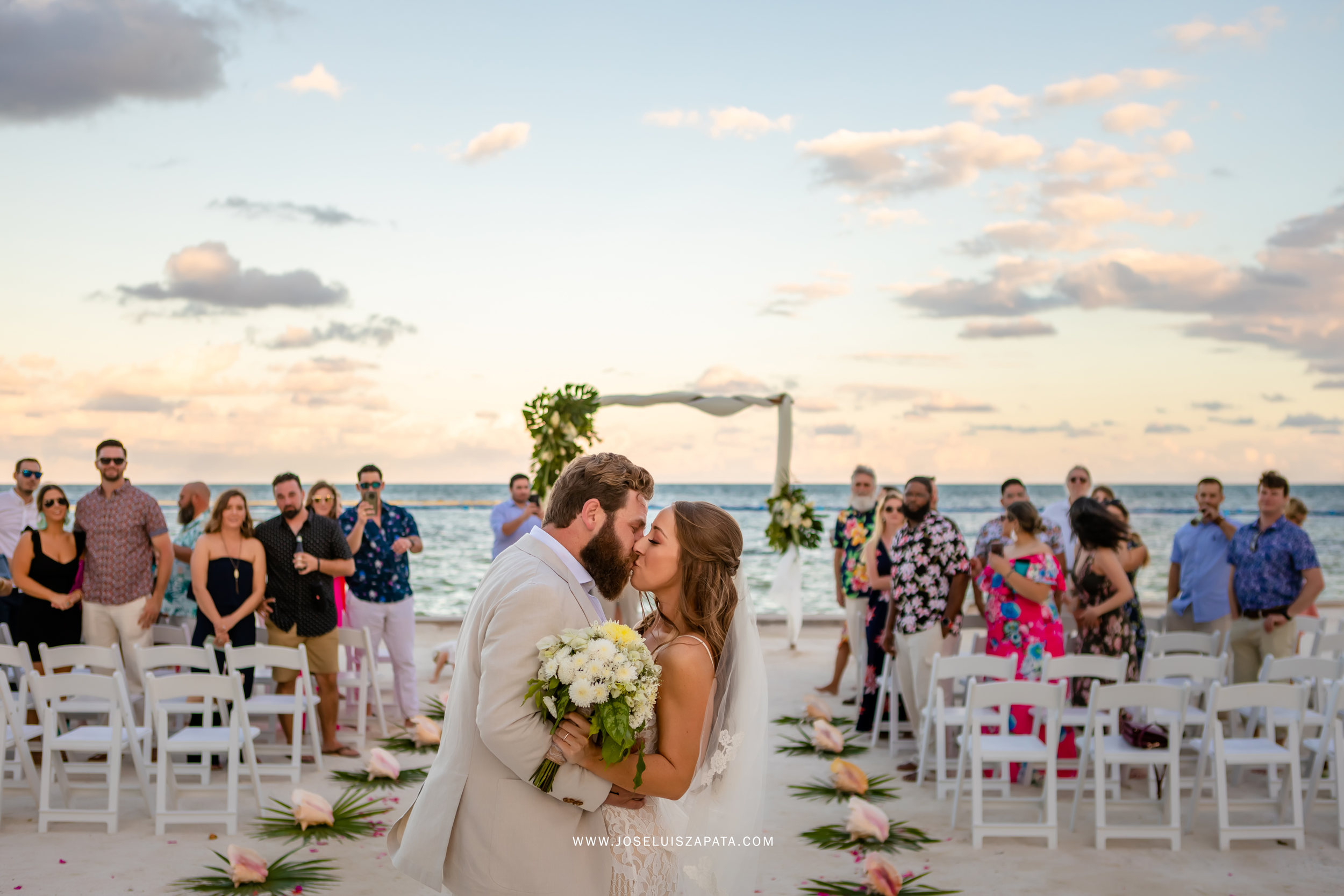 Michael-Lauren-Victoria-House-Palapa-Bar-San-Pedro-Belize-Wedding-Photographer-Jose-Luis-Zapata-Photography