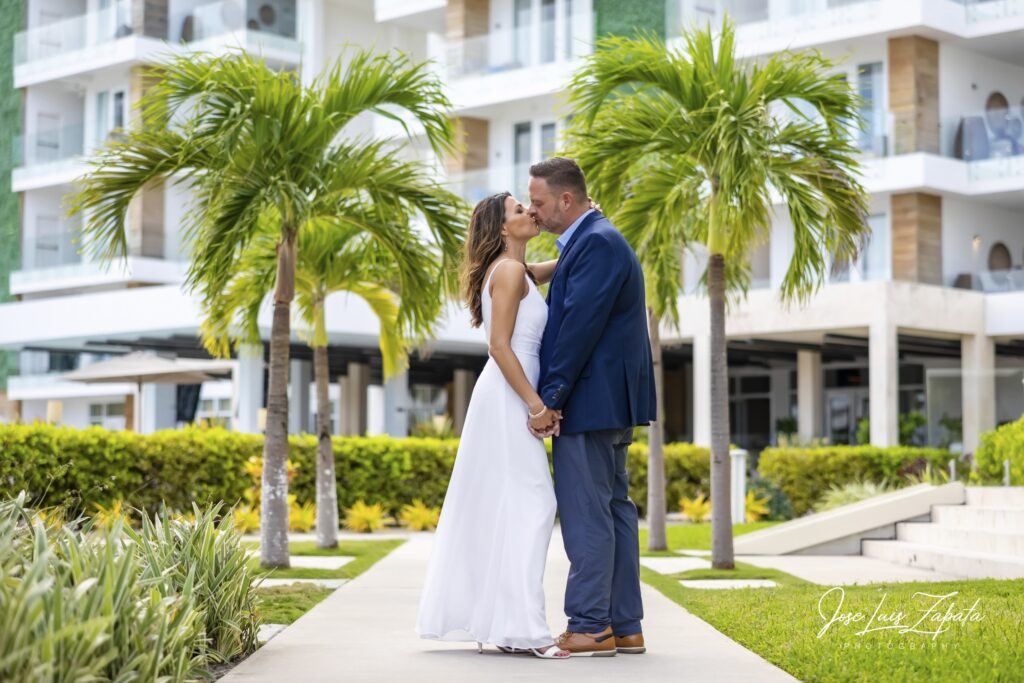 Photos & Cruise Belize Photographer Alaia-Sandbar-San-Pedro-Ambergris-Caye-Belize