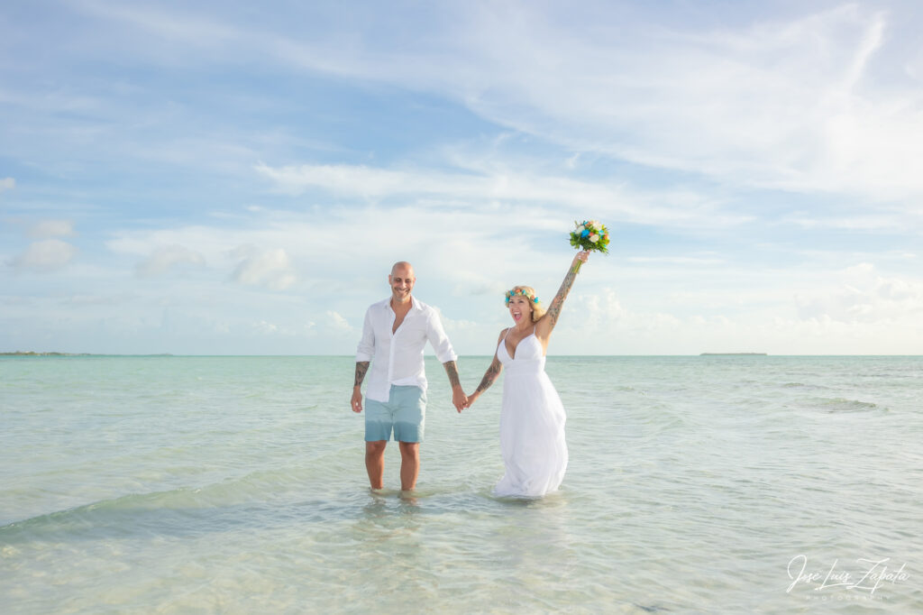 Adventure Sandbar Wedding Family Photos San Pedro Ambergris Caye Belize Photographer Jose Luis Zapata Photography