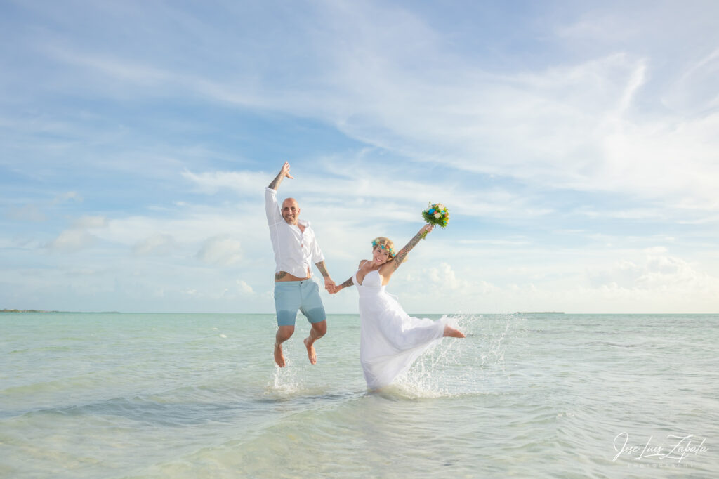 Adventure Sandbar Wedding Family Photos San Pedro Ambergris Caye Belize Photographer Jose Luis Zapata Photography