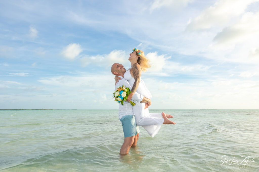 Adventure Sandbar Wedding Family Photos San Pedro Ambergris Caye Belize Photographer Jose Luis Zapata Photography
