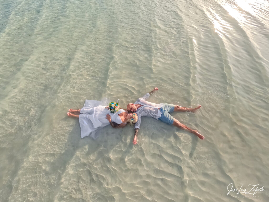 Adventure Sandbar Wedding Family Photos San Pedro Ambergris Caye Belize Photographer Jose Luis Zapata Photography